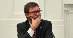Diputado Luis Fernando Sánchez por chats de Cariola: