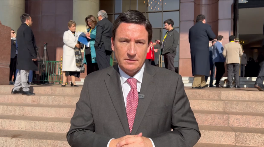 Arturo Squella: 