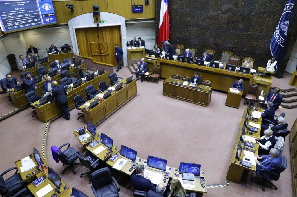 Senado ratifica a María Cecilia Cifuentes y Andras Uthoff como integrantes del Consejo Consultivo Previsional