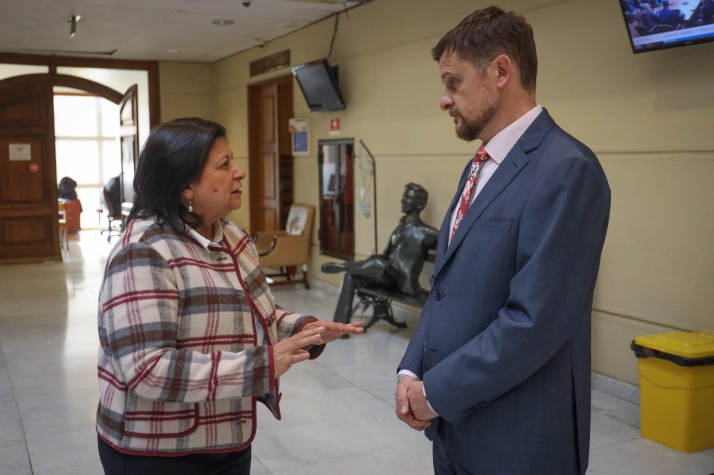 Diputados de la Comisión de Educación defienden actuar de Contraloría tras acusaciones del Colegio de Profesores por descuentos a docentes movilizados
