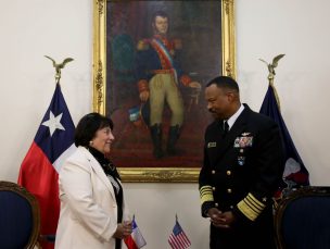 Ministra De Defensa recibió a jefe del Comando Sur de EE.UU.
