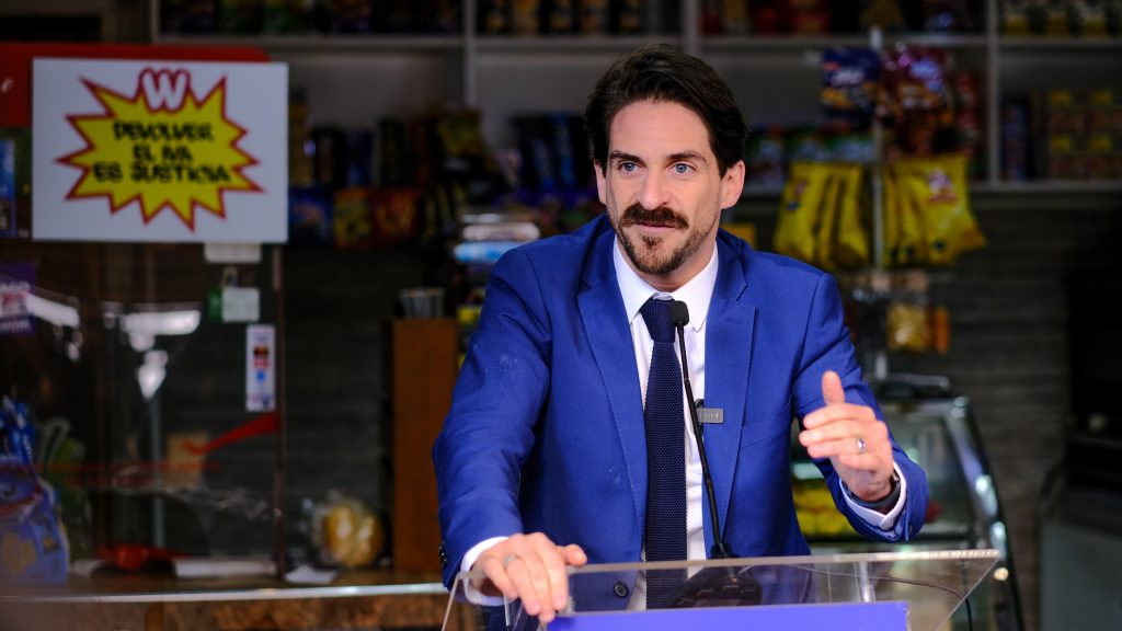 Gonzalo Winter anuncia devolución del IVA para el 40% de las familias más pobres