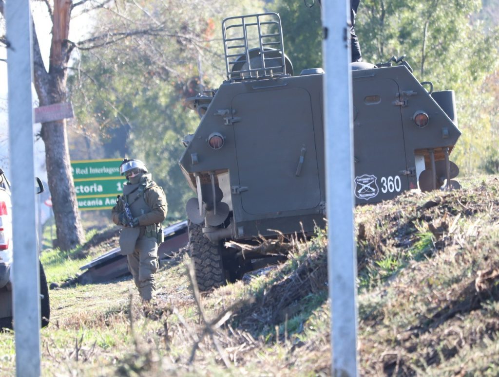 Carabineros incauta dos camiones, un automóvil y recupera cerca de $4 millones en madera sustraída en Victoria