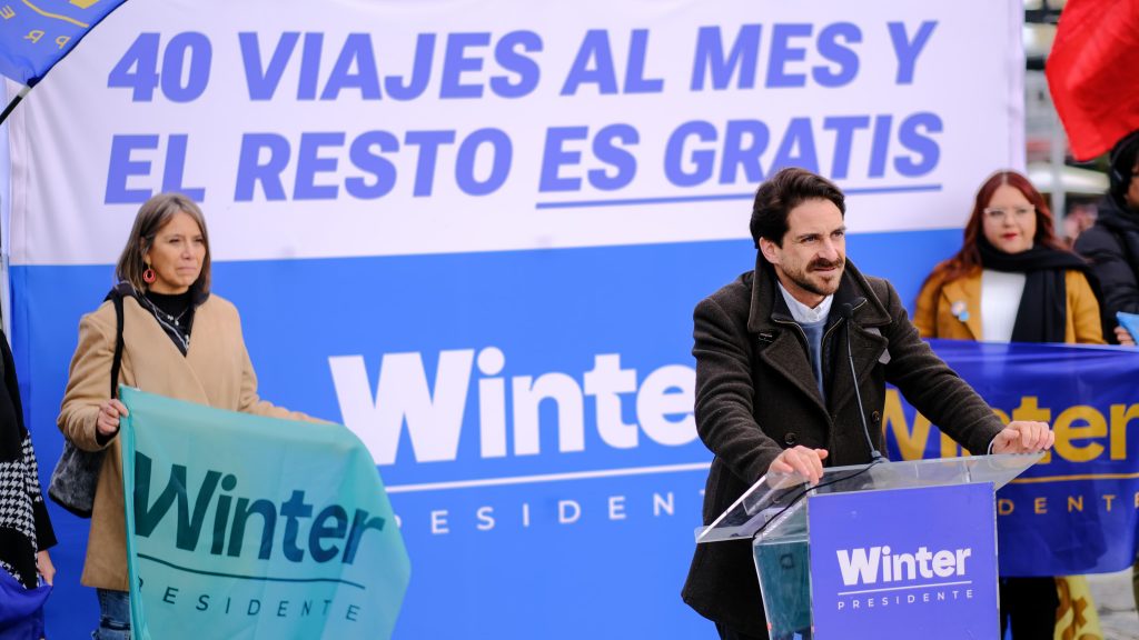 Winter anuncia tres medidas en transporte público: 40 viajes y el resto gratis, pase para cuidadoras y tarjeta Bip nacional