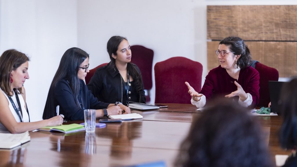 Mesa histórica femenina del MinCiencia busca cambiar el ecosistema tech