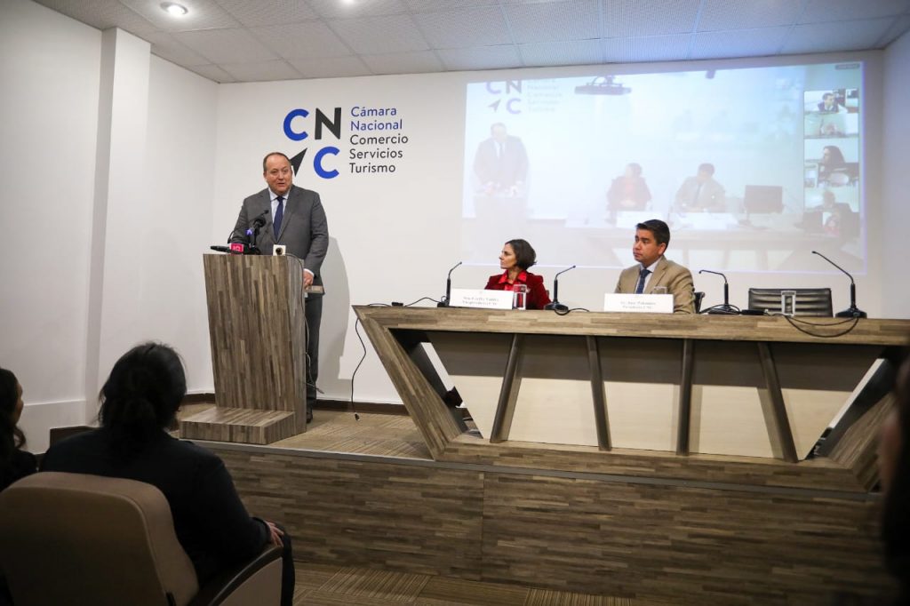 CNC y Ministerio Público lanzan canal de denuncias para enfrentar delitos que afectan el comercio formal