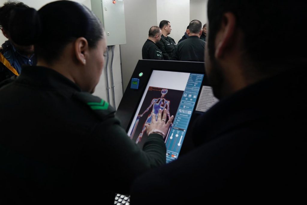 Gendarmería refuerza seguridad en el Complejo penitenciario de Valdivia con nuevo equipamiento tecnológico