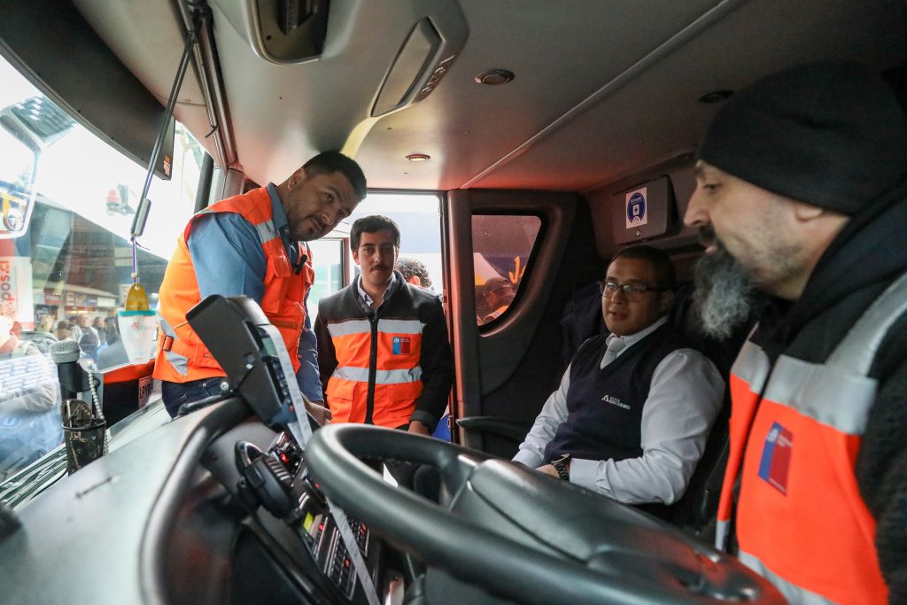 Dirección del Trabajo aplicó multas por 210 millones de pesos en fiscalización de buses interurbanos por feriado largo