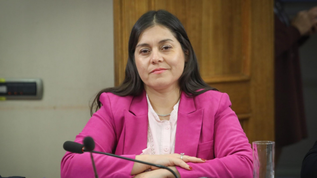 Diputada Karen Medina impulsa proyecto para declarar a la jibia como especie migratoria