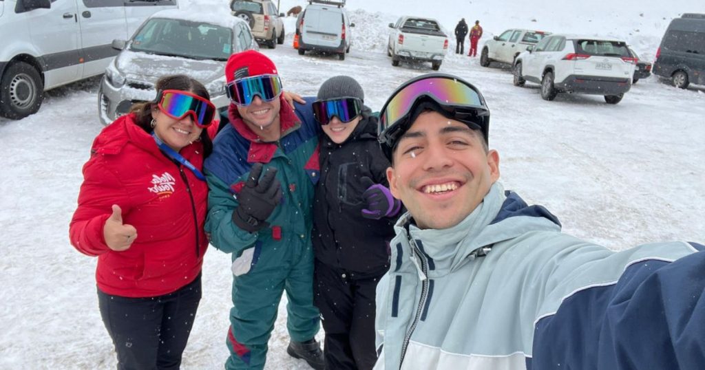 ¿Planes para el frío? Nieve y termas se toman la temporada invernal en Chile