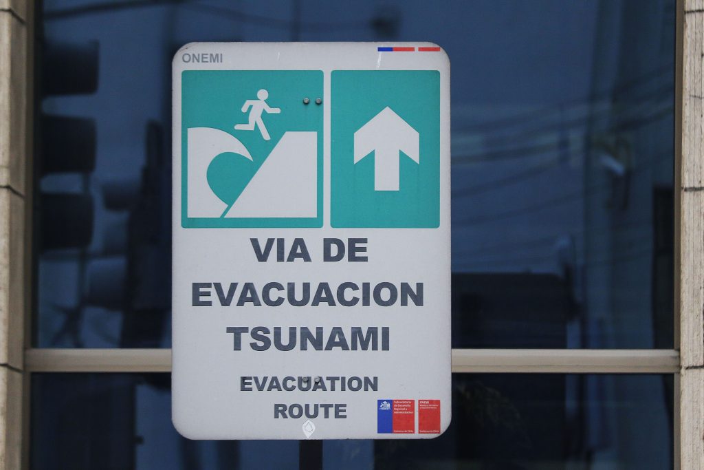 Senapred explica diferencias entre estado de alerta y de precaución por tsunami