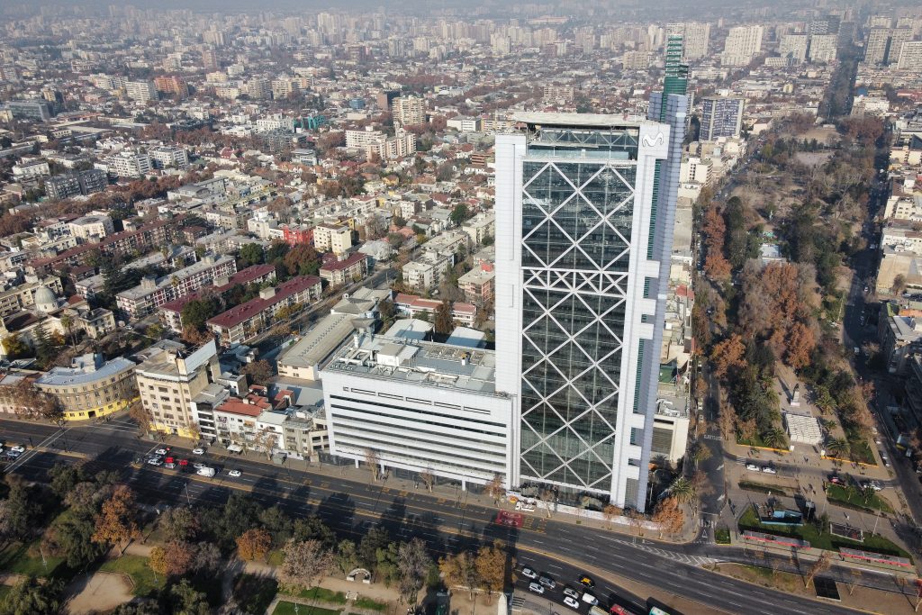 Telefónica reactiva venta de su edificio corporativo