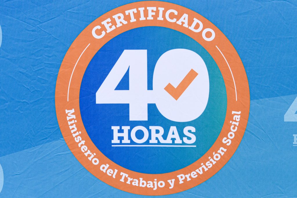 Dirección del Trabajo analiza efectos de las leyes de 40 Horas, Karin y Salario Mínimo