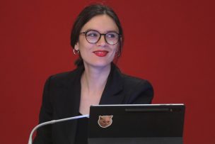 Camila Vallejo retoma sus funciones en La Moneda: 