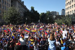 Venezolanos superan a peruanos y se transforman en la mayor fuerza electoral extranjera en Chile