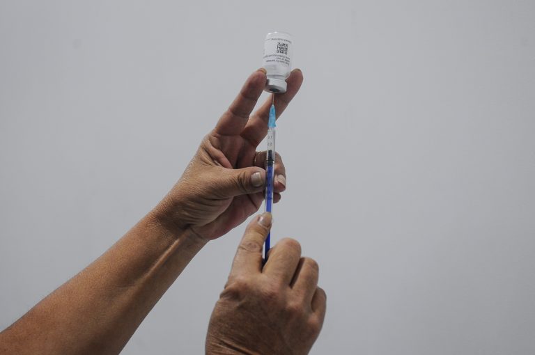 Ministerio de Salud refuerza llamado a vacunarse ante fuerte avance de la Influenza A