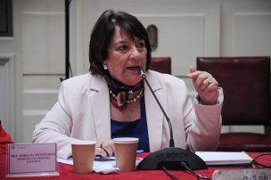 Ministra Adriana Delpiano califica como “grave e inaceptable” viajes de funcionarios con licencia médica