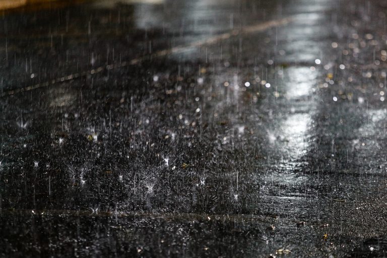 Meteorología emite aviso por lluvias moderadas en corto período para sectores del Biobío