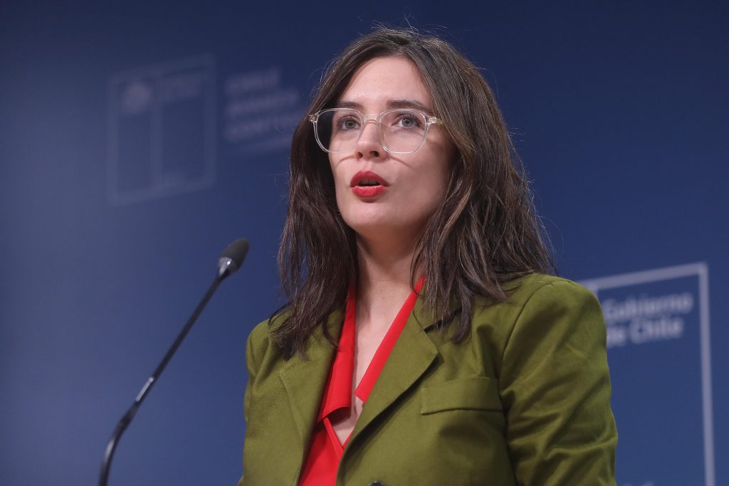 Camila Vallejo valora evacuaciones por alerta de tsunami: “El comportamiento ha sido impecable”