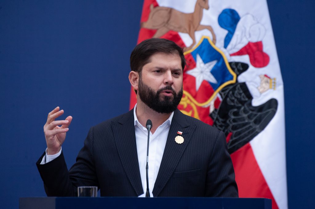 Alerta de tsunami activada: Presidente Boric refuerza mensaje de calma y transparencia en la comunicación