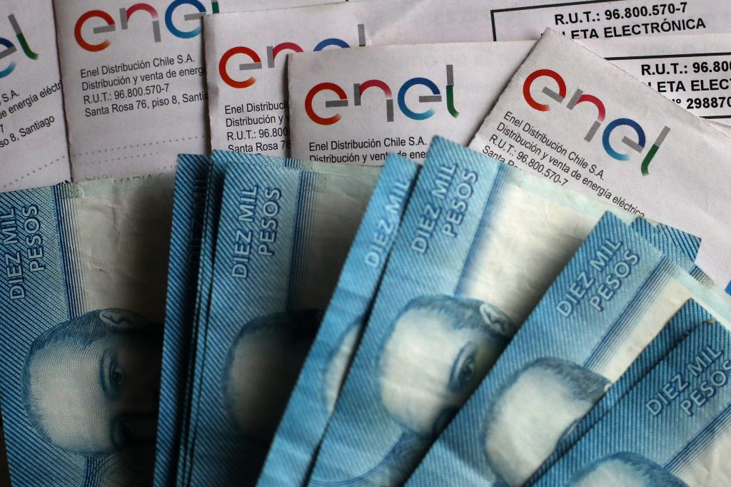 Alza en la cuenta de la luz: Cuánto dinero se gasta por usar tres veces al día el hervidor