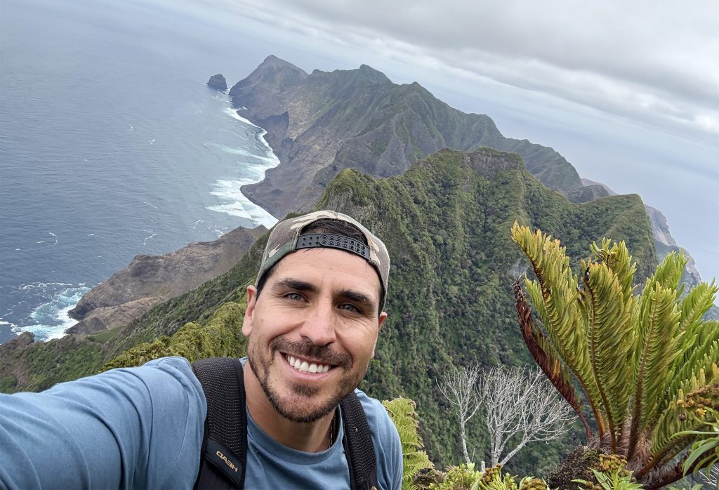 Canal 13 triunfa los sábados con “El clan” y su propuesta de aventura y familia