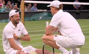 Dramático final en Wimbledon: Dimitrov se retira lesionado cuando tenía contra las cuerdas a Sinner