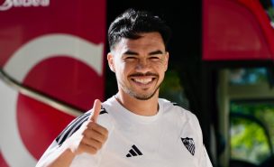 Suazo ya habla como sevillista: “Quiero devolver al club al lugar que merece”