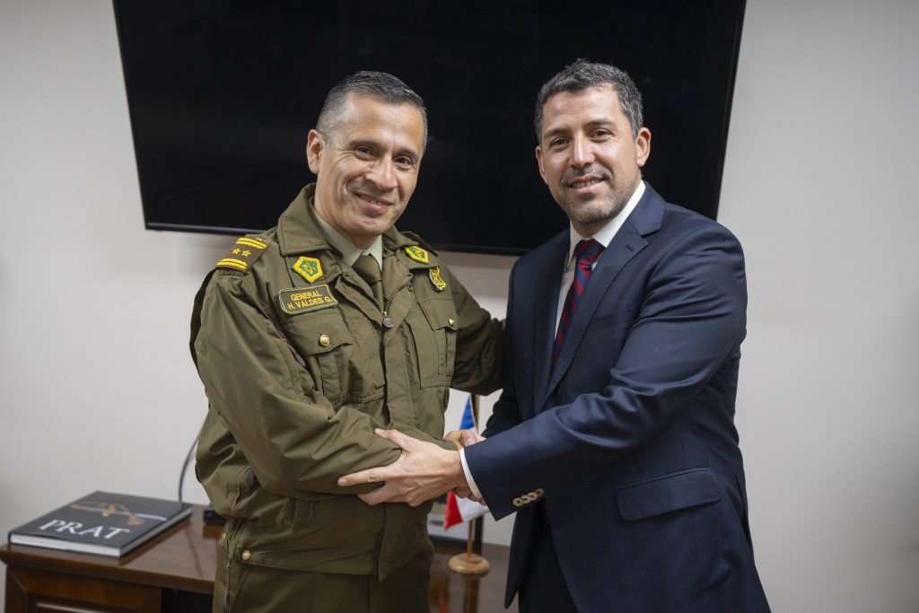 Alcalde de La Florida se reúne con Carabineros tras incidente con funcionario municipal
