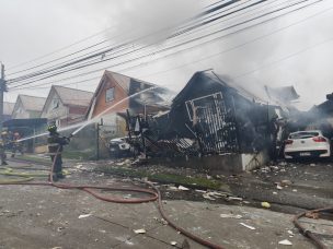 Confirman muerte de adulta mayor tras explosión que destruyó una casa en Temuco