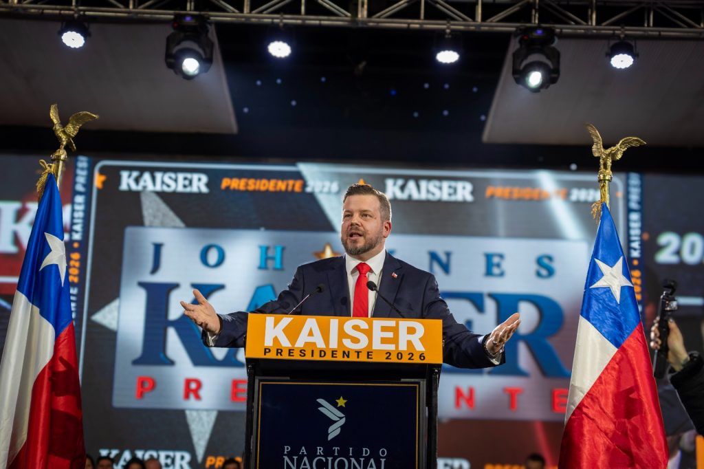 Kaiser emplaza a Matthei y Kast: “no olvidemos que el adversario está al frente