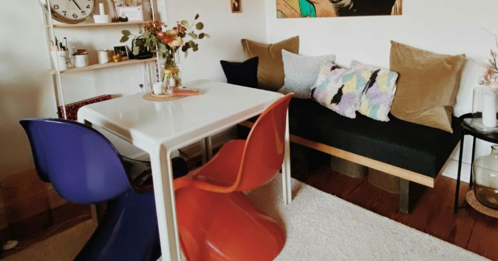 Espacios pequeños: sillas de comedor con diseño y función