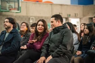 Beca TIC 2025: directora de Junaeb y alcalde de Puente Alto encabezan entrega de más de dos mil computadores