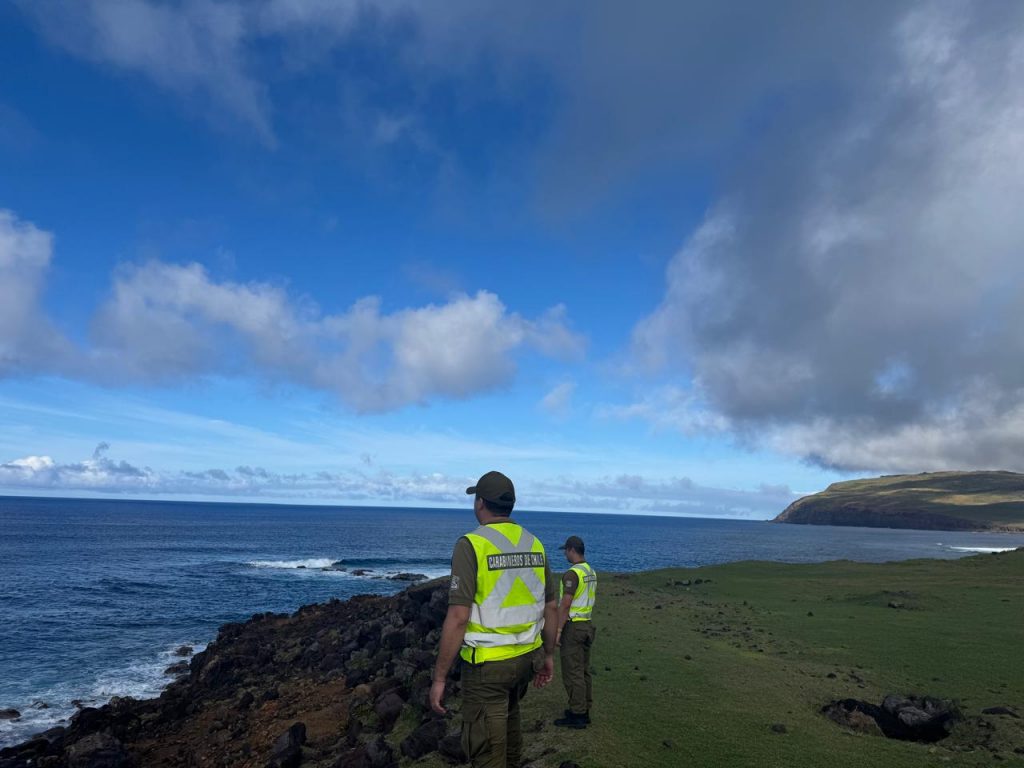 Carabineros encabeza búsqueda de joven en Isla de Pascua
