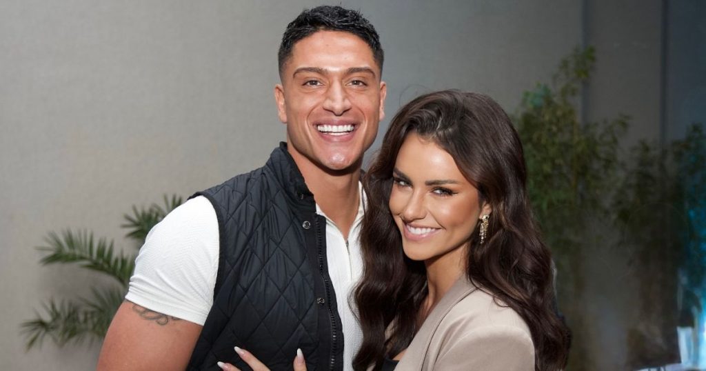 Sammis Reyes confirma intenciones de matrimonio y formar familia con Emilia Dides: “Me movió el piso completo”