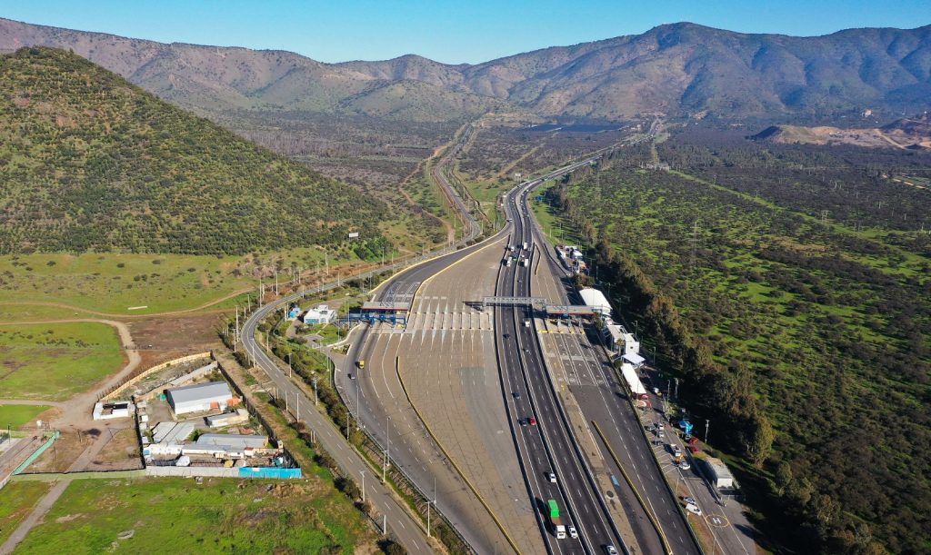 MOP anuncia más de 1.600 millones de dólares en renovación de Ruta 68