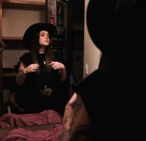 Griss Romero regresa con su gira acústica a Chile: Una noche íntima y llena de emociones