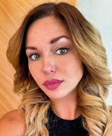 Nicole Block revela dolorosa experiencia familiar: “Me dolió más no sentirme parte de mi historia