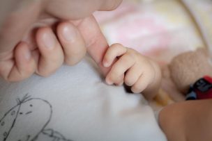 Especialista advierte sobre los efectos de la crisis de natalidad en Chile