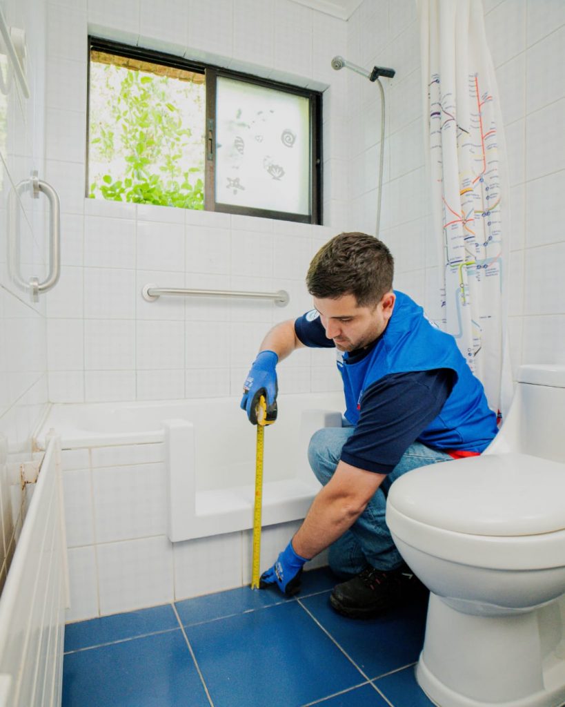 ¿Tienes adultos mayores en casa? Esta solución chilena podría evitar accidentes graves