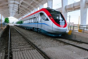 El tren más moderno de Sudamérica recorre Chile: Viajes más cortos con mejor conectividad y comodidad