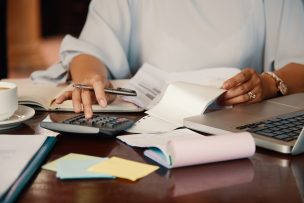 Los 3 gastos hormiga más comunes que afectan tu ahorro personal