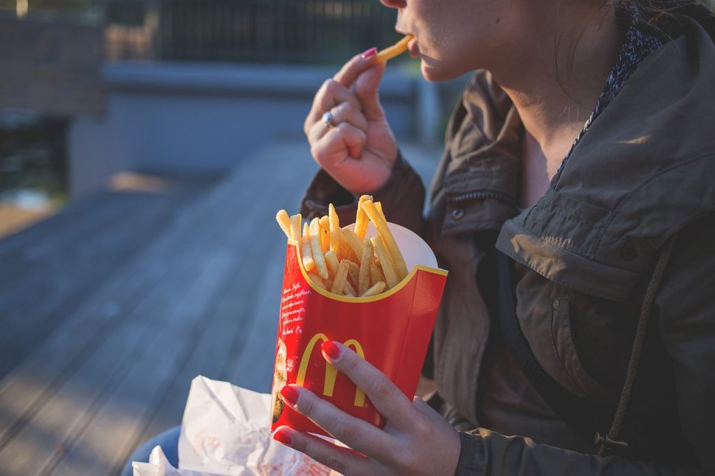 Invierno y antojos: Cómo el cuerpo cambia con el frío y qué hacer para mantener el equilibrio