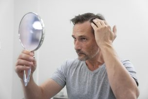 Cómo prevenir la caída del cabello: hábitos diarios que protegen tu salud capilar