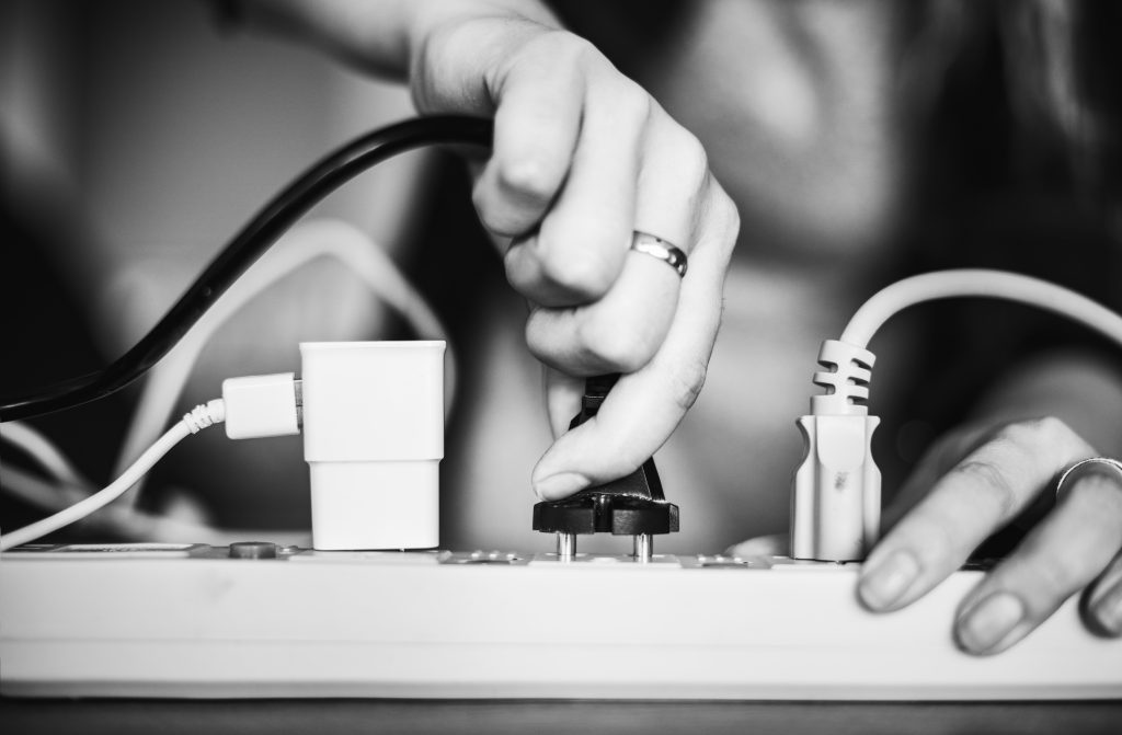 ¿Usas alargadores en casa? Estos electrodomésticos nunca deberían ir conectados
