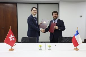 Chile y Hong Kong firman acuerdo para ampliar los vuelos comerciales entre ambos territorios