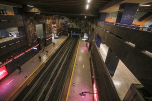 Metro de Santiago anuncia extensión horaria por concierto de Green Day: conoce los detalles acá