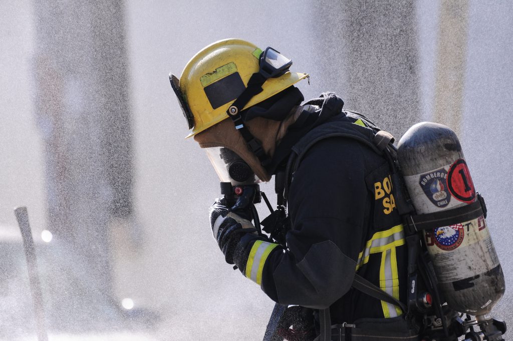 Impacto en San Antonio: niño de primero básico murió en voraz incendio