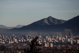 Restricción vehicular este jueves en Santiago: revisa si tu patente no puede circular