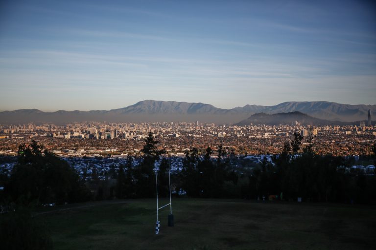 Restricción vehicular 2026: revisa qué patentes no pueden circular este viernes 19 de junio en Santiago